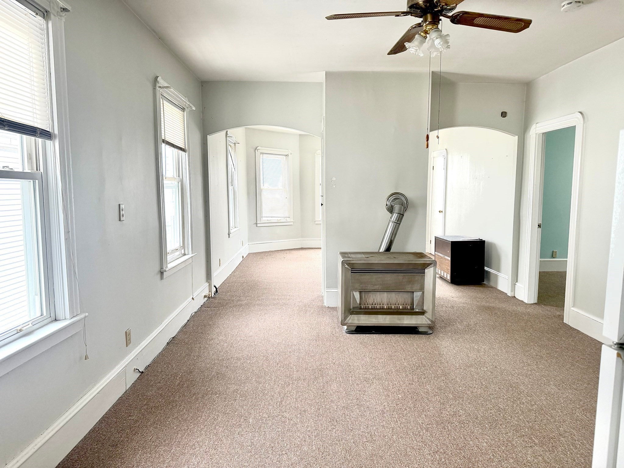 Click for 87 Hathaway St #3, New Bedford, MA slideshow