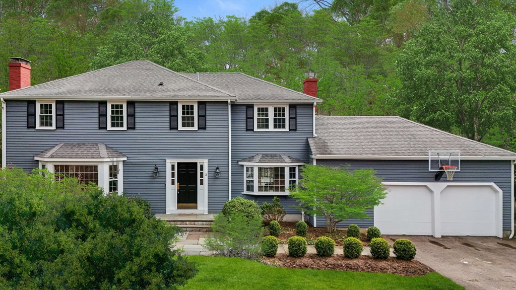 3 Surrey Ln