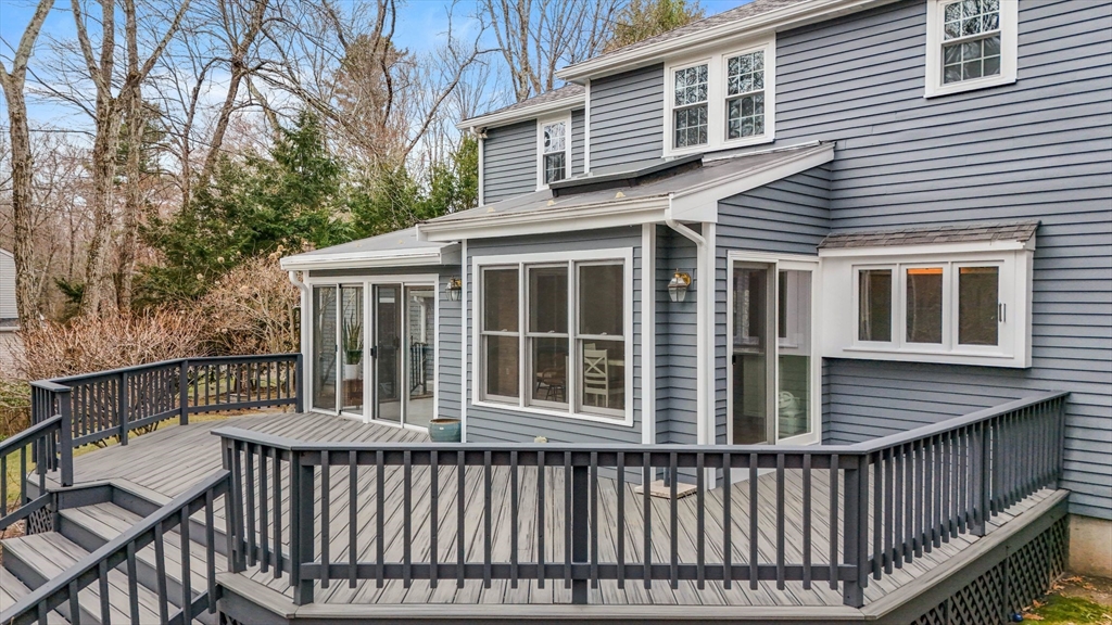3 Surrey Ln