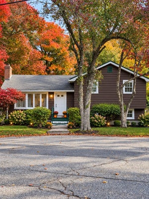 13 FOREST GLEN RD, WOBURN, MA 01801 - Image f88198b68bd062dd399a8159373f1005/260768410