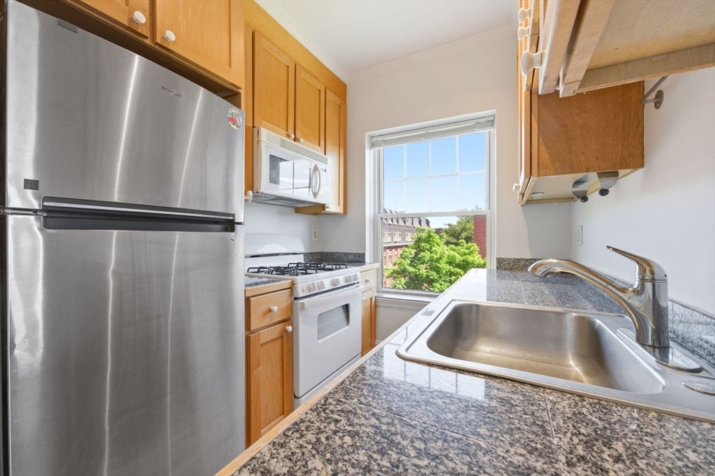 21 Bradlee RD #54, Medford, MA, 21 Bradlee RD #54, Medford, MA Photo #9