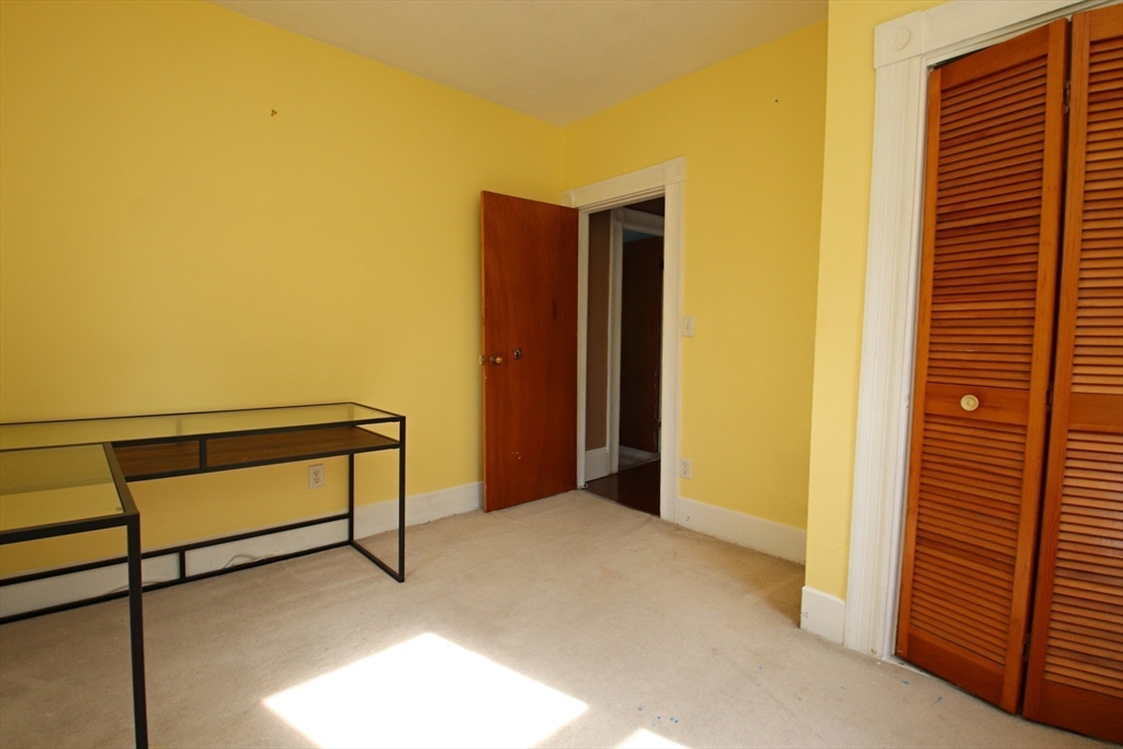 Saugus, Massachusetts 01906, United States, 3 Bedrooms Bedrooms, ,2 BathroomsBathrooms,Residential,Pending,114091