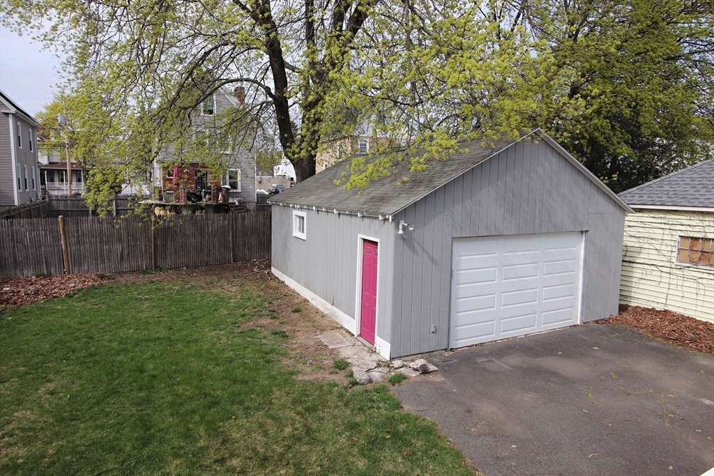 Saugus, Massachusetts 01906, United States, 3 Bedrooms Bedrooms, ,2 BathroomsBathrooms,Residential,Pending,114091