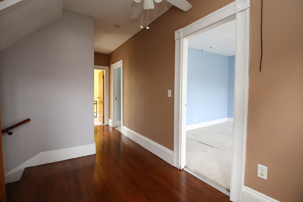 Saugus, Massachusetts 01906, United States, 3 Bedrooms Bedrooms, ,2 BathroomsBathrooms,Residential,Pending,114091