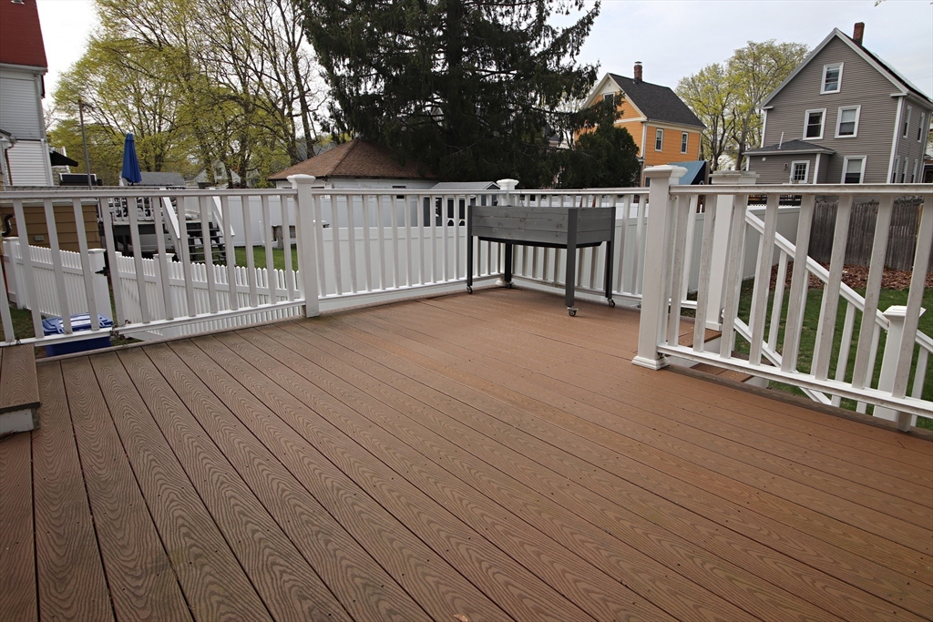 Saugus, Massachusetts 01906, United States, 3 Bedrooms Bedrooms, ,2 BathroomsBathrooms,Residential,Pending,114091