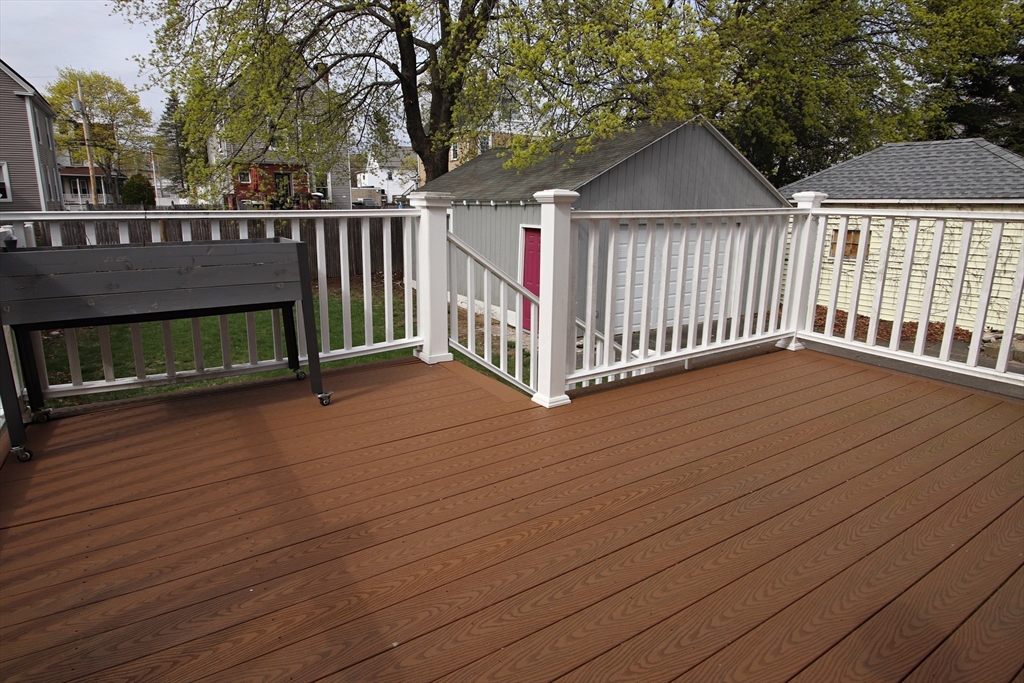 Saugus, Massachusetts 01906, United States, 3 Bedrooms Bedrooms, ,2 BathroomsBathrooms,Residential,Pending,114091