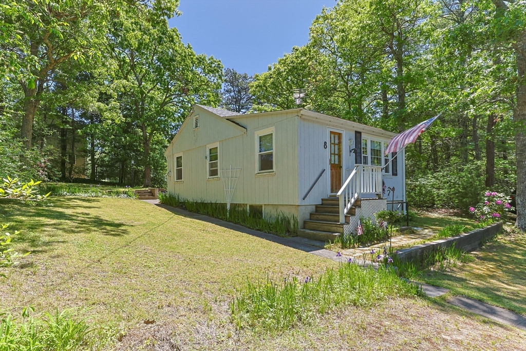 8 Alpine Rd