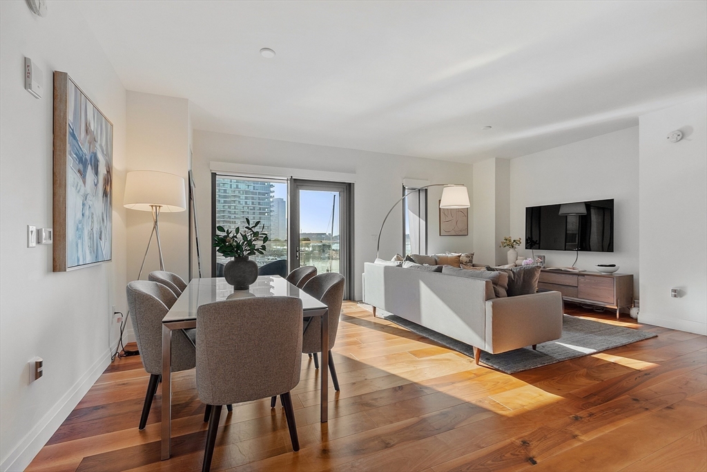 300 Pier 4 Blvd 3B