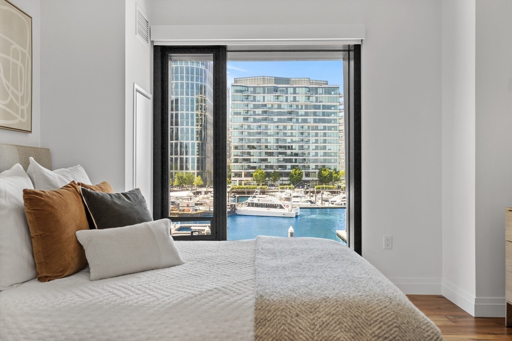 300 Pier 4 Blvd 3B