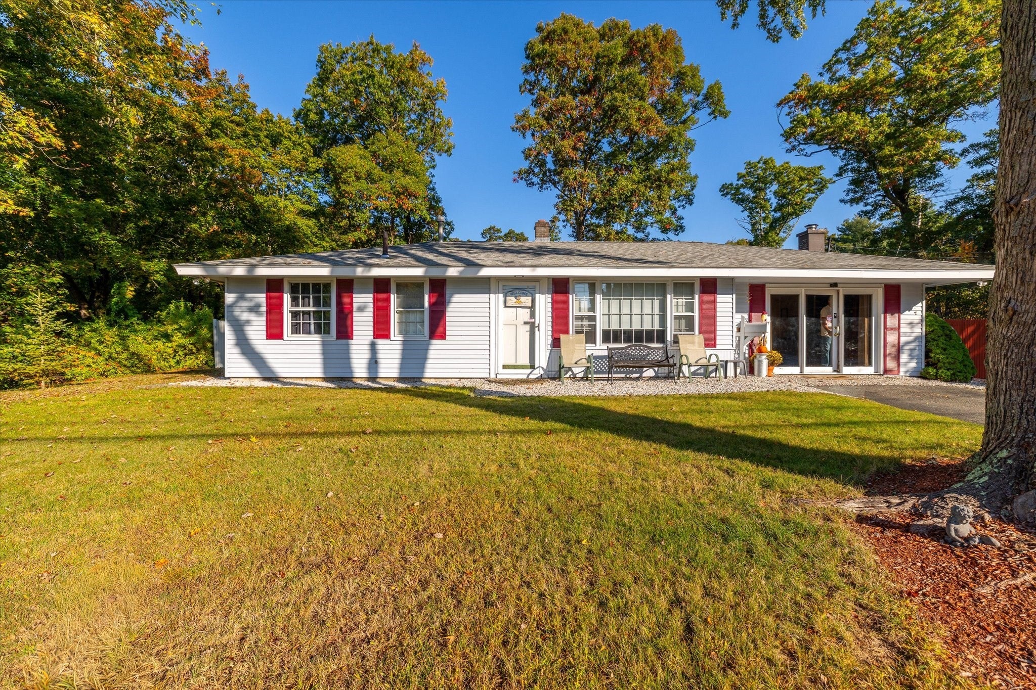 5 Caroline Drive, Bellingham, MA, 5 Caroline Drive, Bellingham, MA Photo #3
