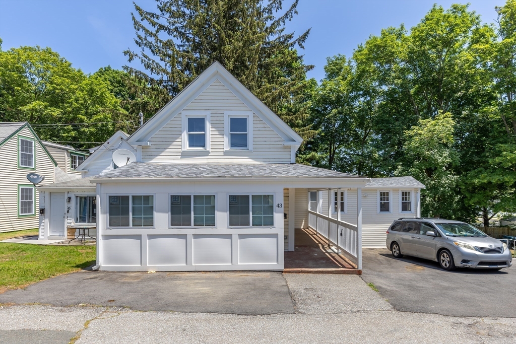 43 Hobart Ter