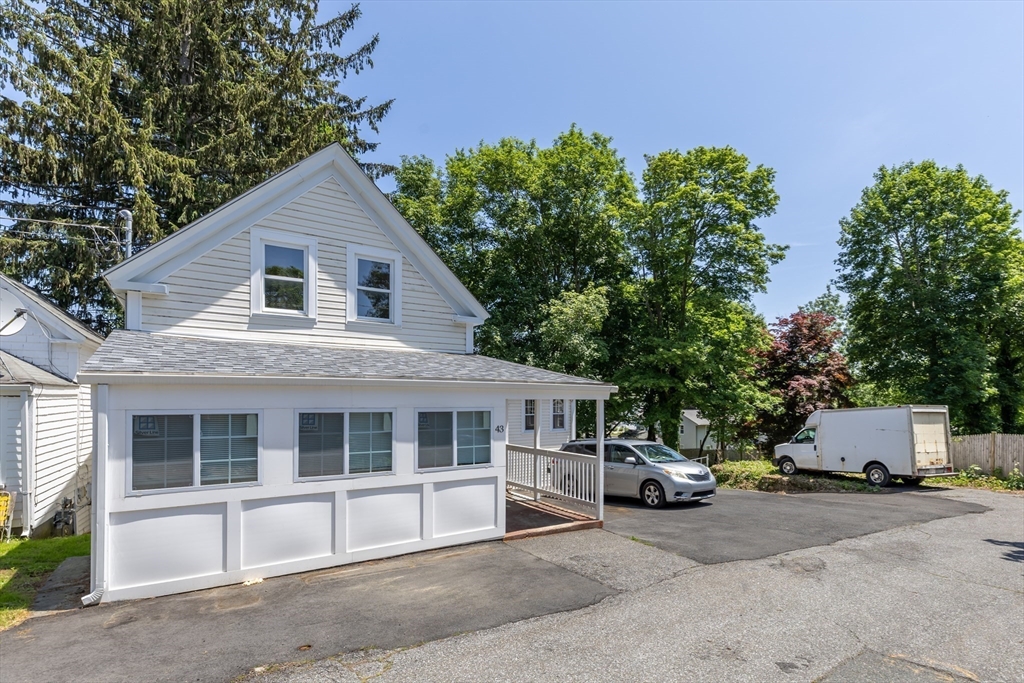 43 Hobart Ter