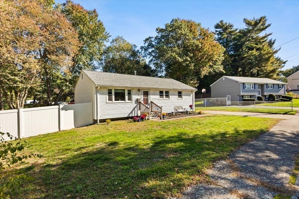 5 Nightingale Cir
