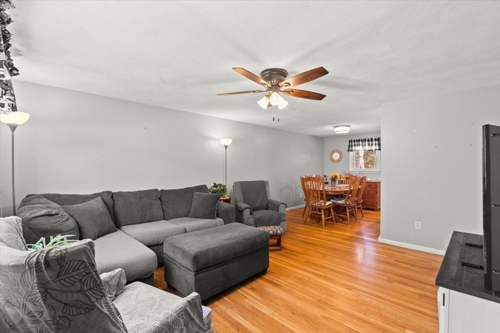 5 Nightingale Cir