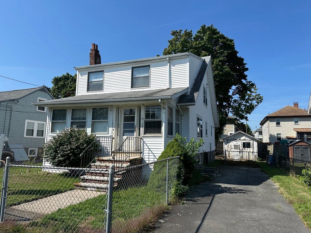 Photo of 131 Farrington St, Quincy, MA