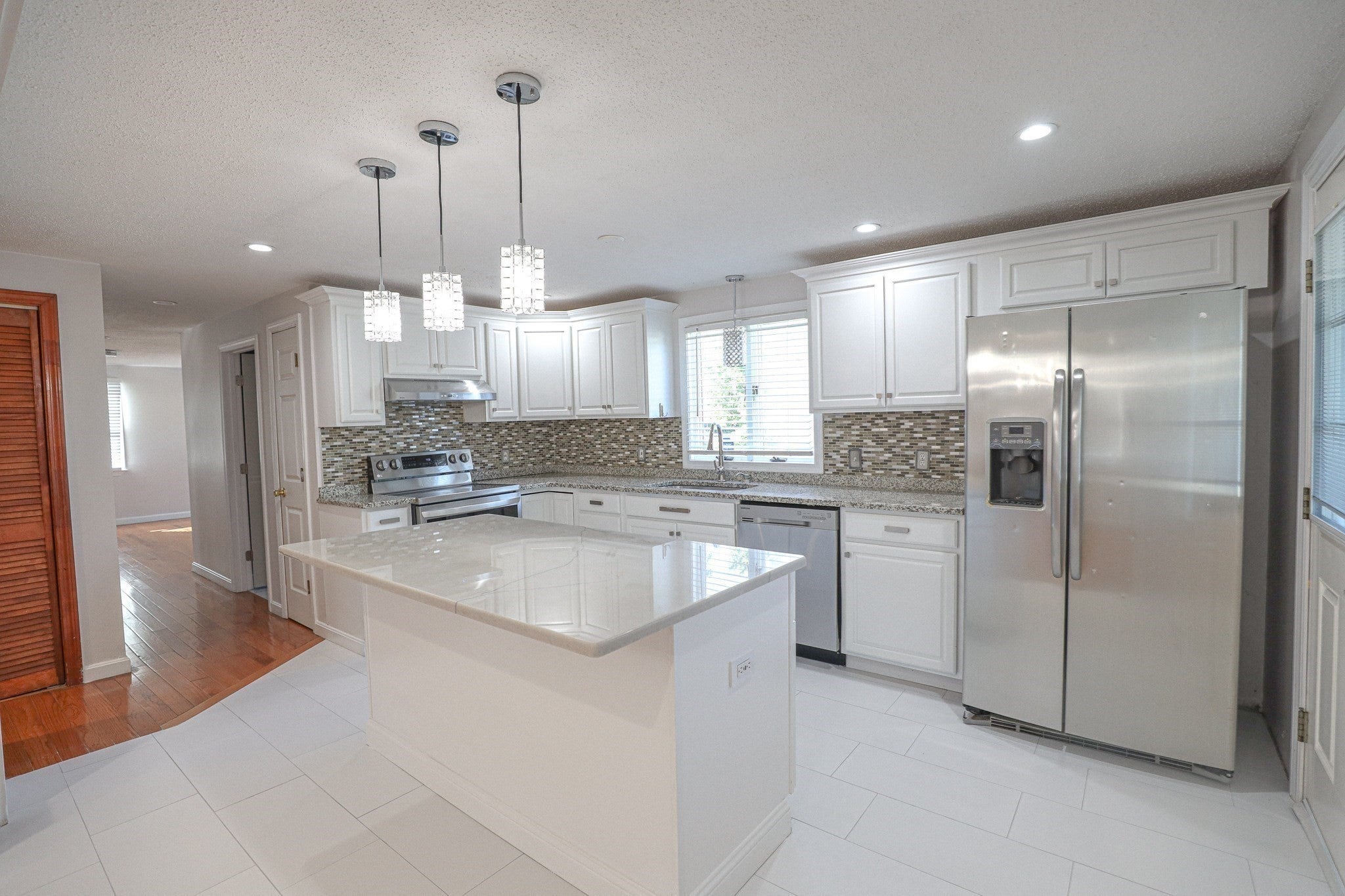 43 Duren Ave, Lowell, MA Photo #7