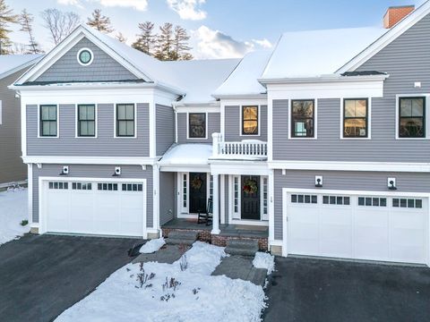 19 Cutter Ln 19 Amesbury MA 01913