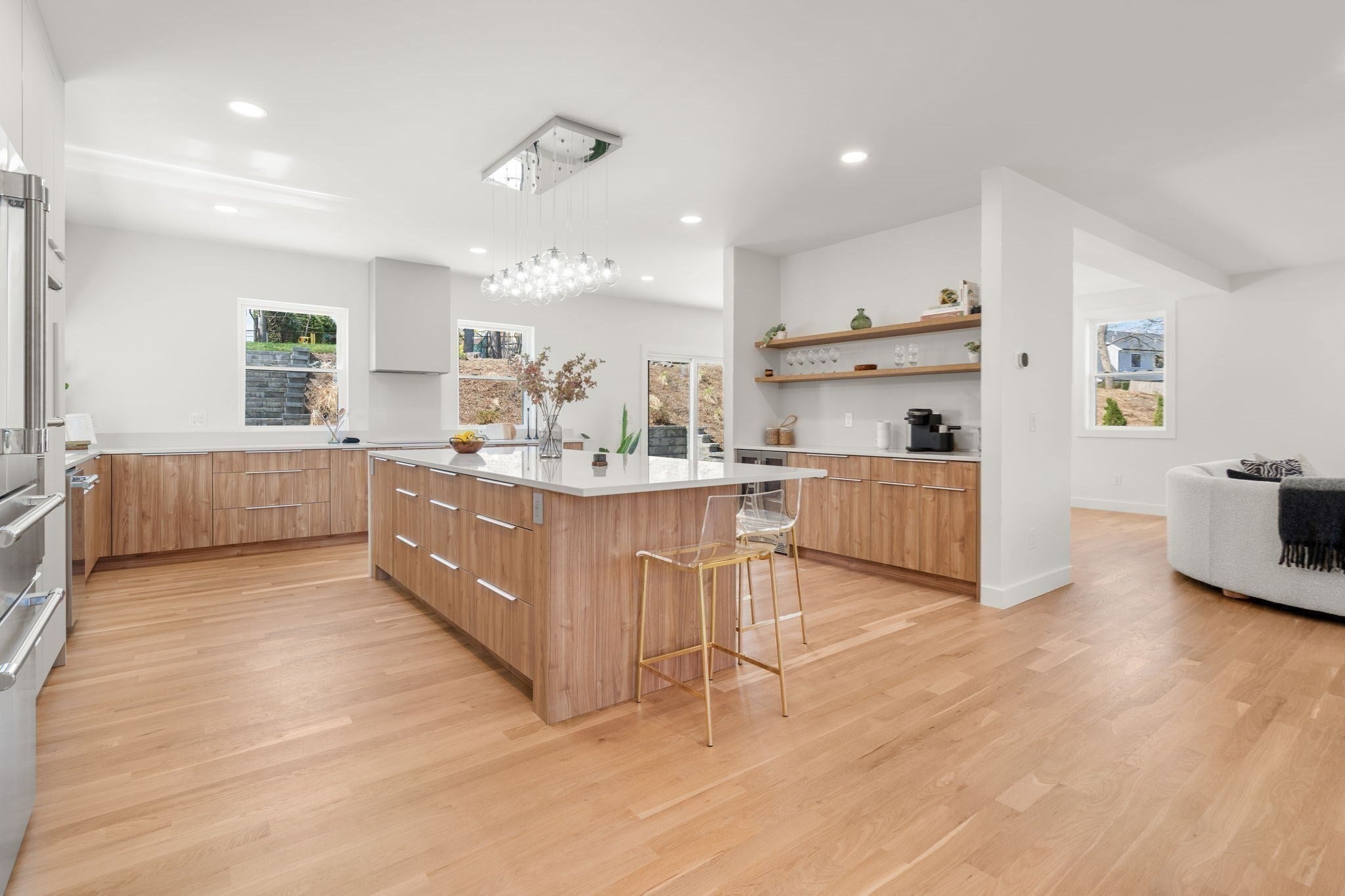 100 Woodbine Cir, Needham, MA Photo #9
