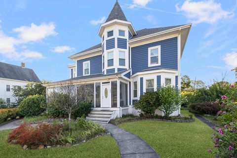 392 North Main Attleboro MA 02703