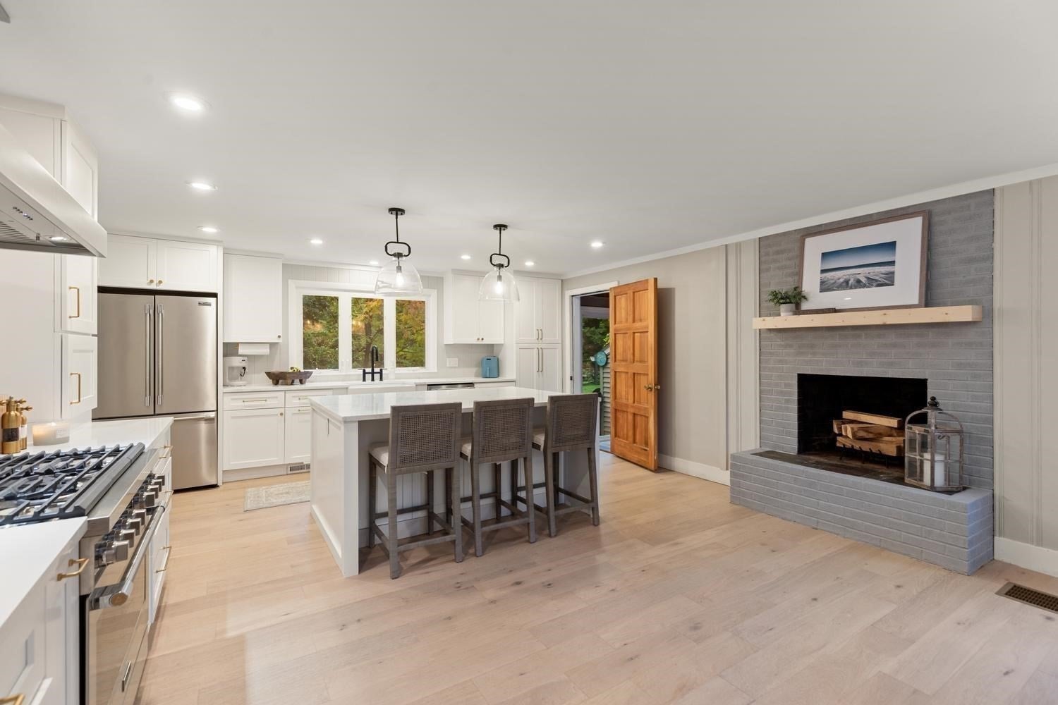 124 Hillside Rd, North Andover, MA, 124 Hillside Rd, North Andover, MA Photo #8