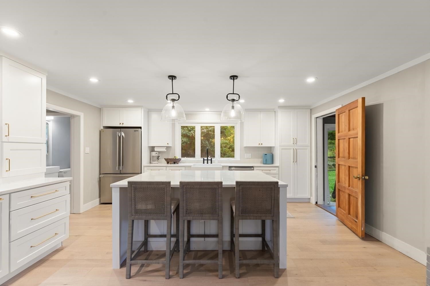 124 Hillside Rd, North Andover, MA, 124 Hillside Rd, North Andover, MA Photo #7