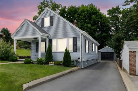 77 Rockwood Cranston RI 02920