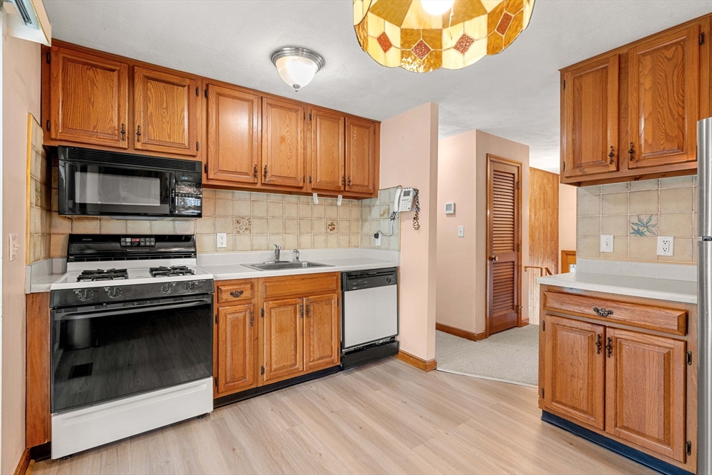 17 Nolte Rd