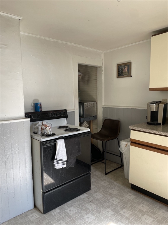 2 Franklin Street, Buckland, MA Photo #34