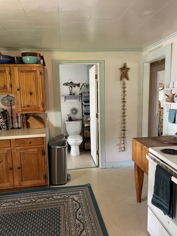 2 Franklin Street, Buckland, MA Photo #24