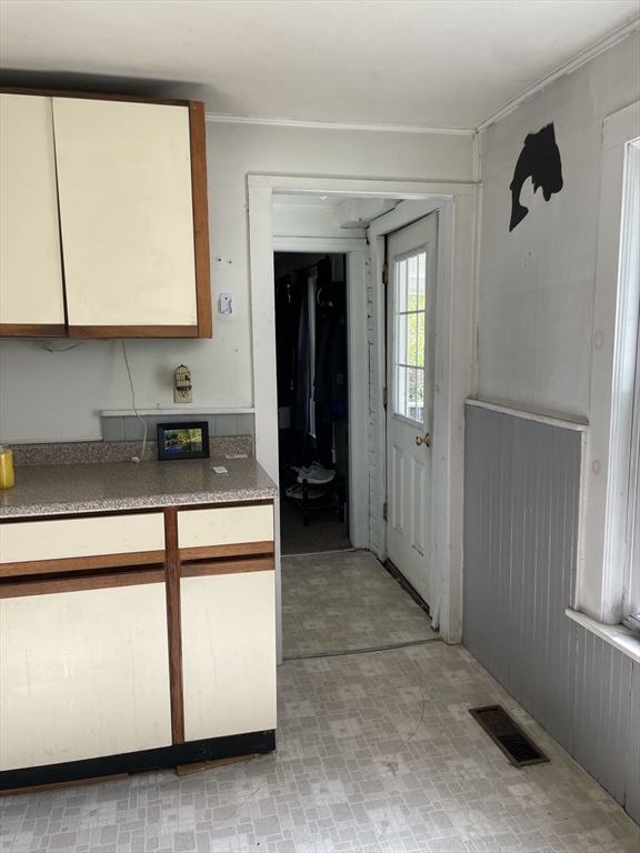 2 Franklin Street, Buckland, MA Photo #33