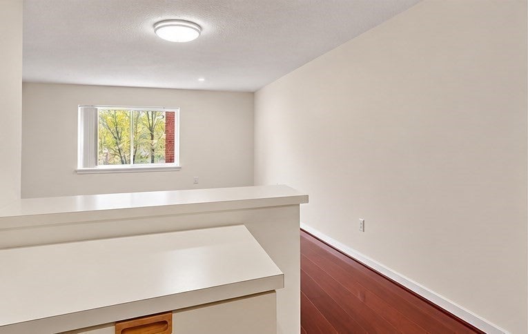 321 Place Ln #321, Woburn, MA Photo #5
