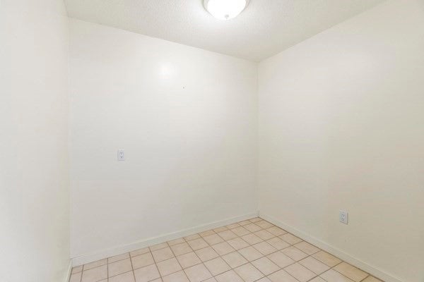 321 Place Ln #321, Woburn, MA Photo #16