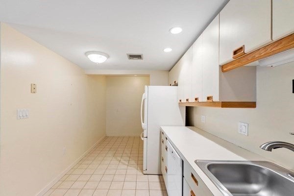 321 Place Ln #321, Woburn, MA Photo #14