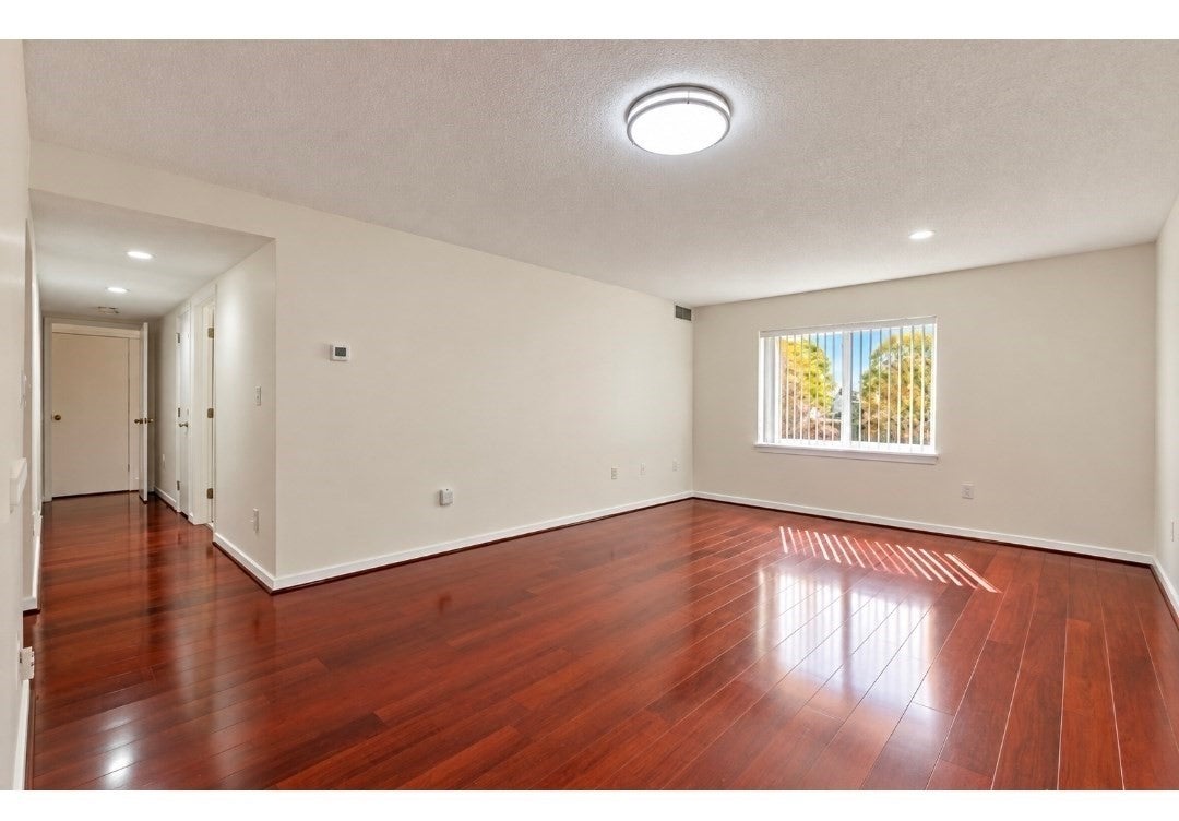 321 Place Ln #321, Woburn, MA Photo #3