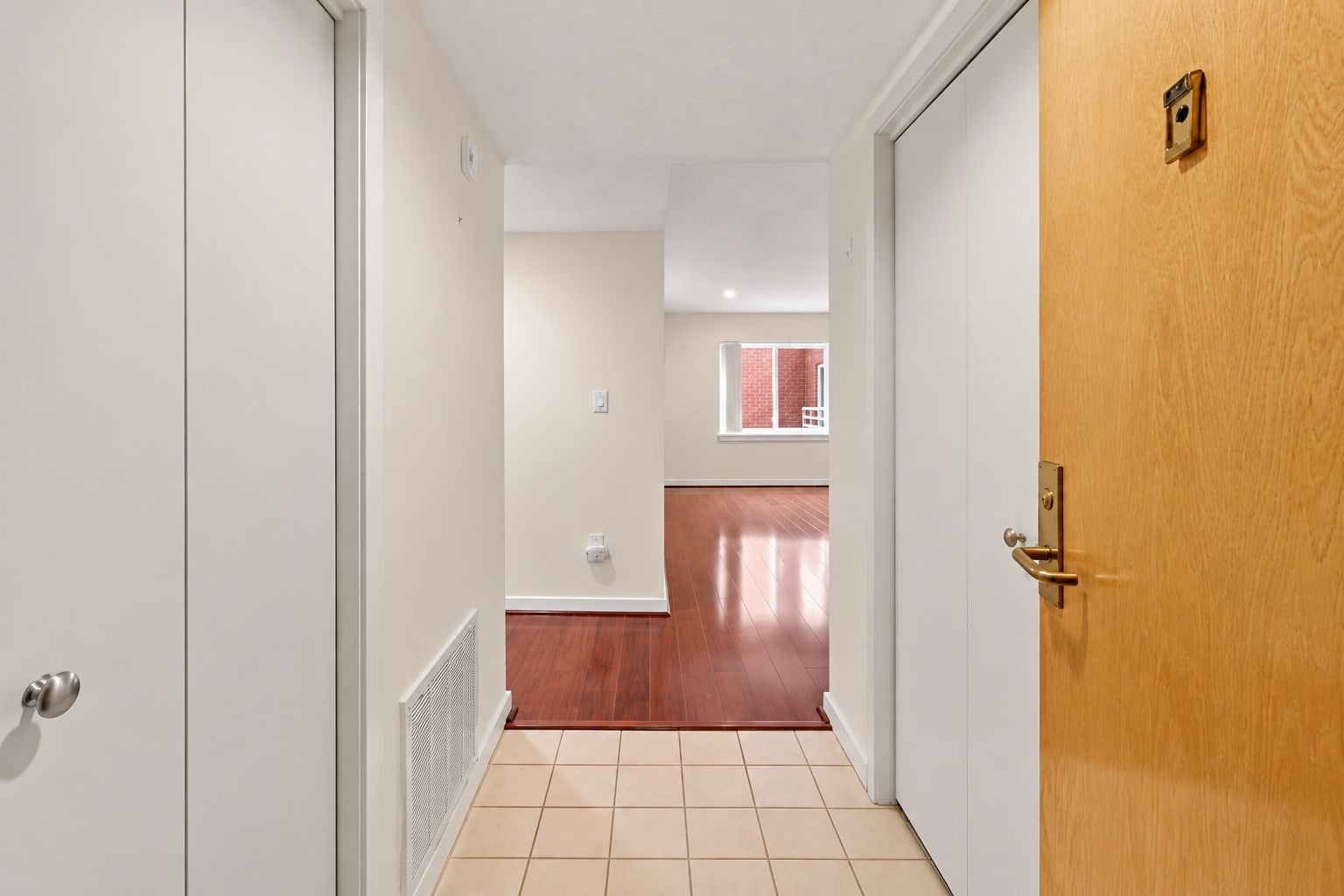 321 Place Ln #321, Woburn, MA Photo #2