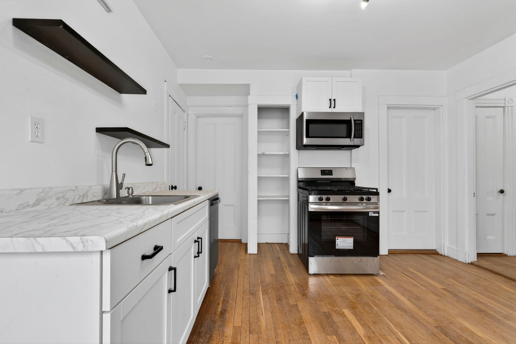 166 Elliot St #2, Newton, MA Photo #3