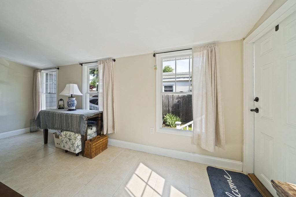 129 Greenvale Ave