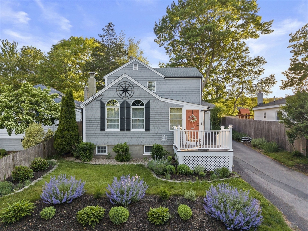 129 Greenvale Ave