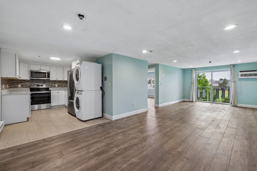 33 Lodgen Ct 2D