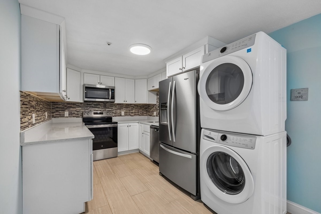33 Lodgen Ct 2D