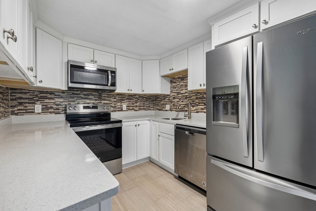 33 Lodgen Ct 2D