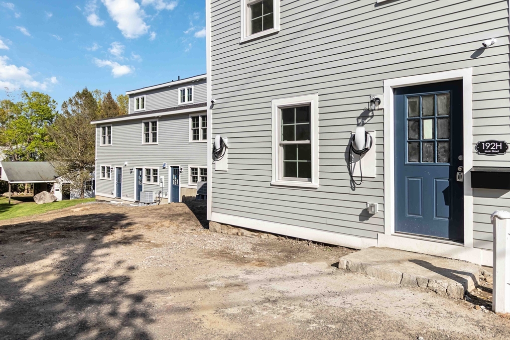 192 Main St H