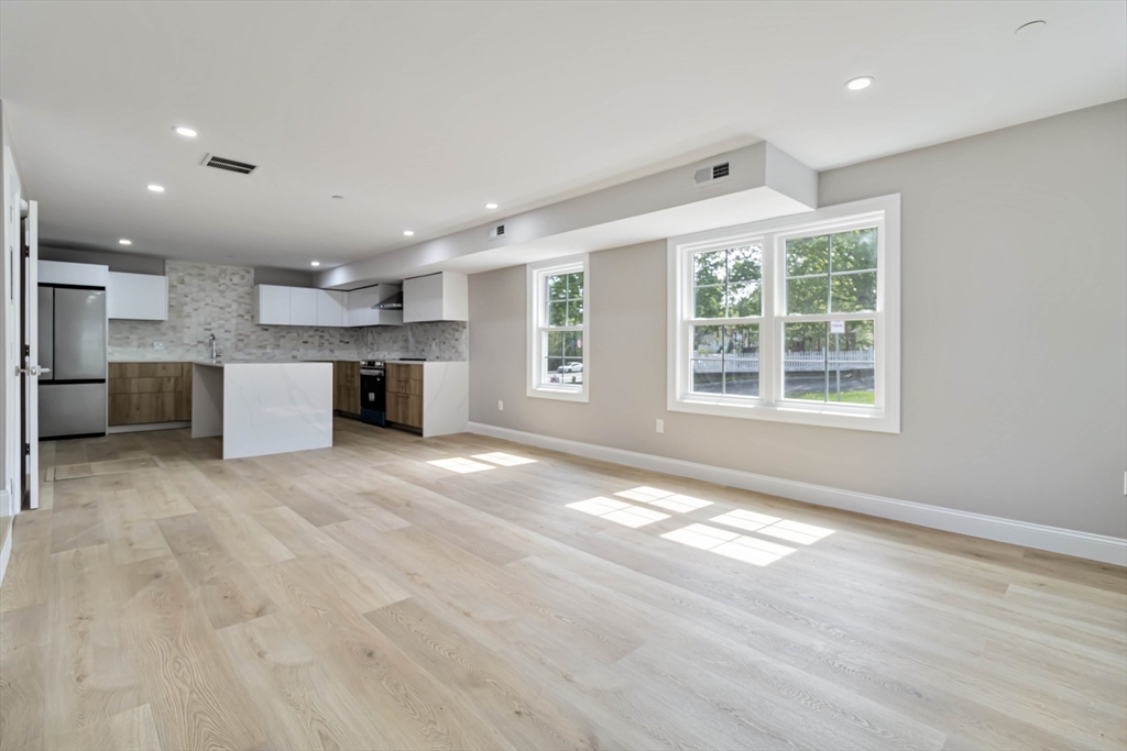 192 Main St H