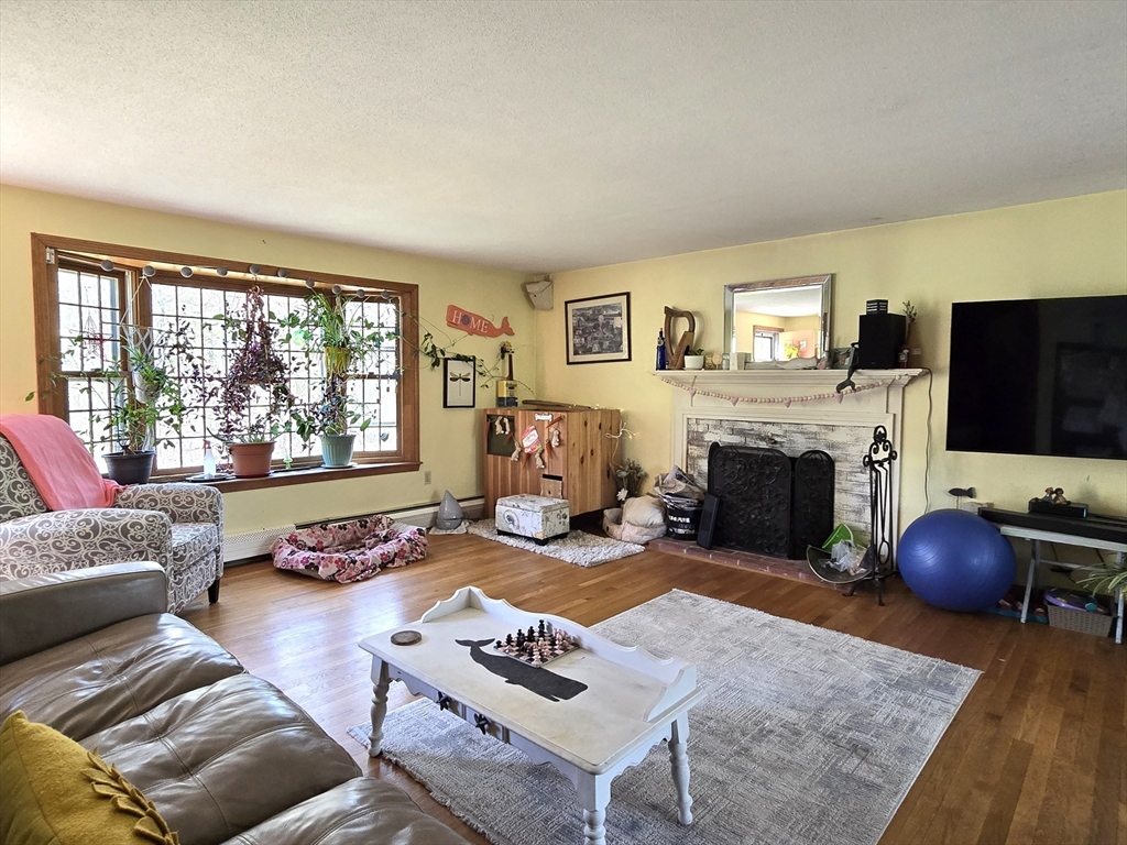 14 Many Oaks Cir