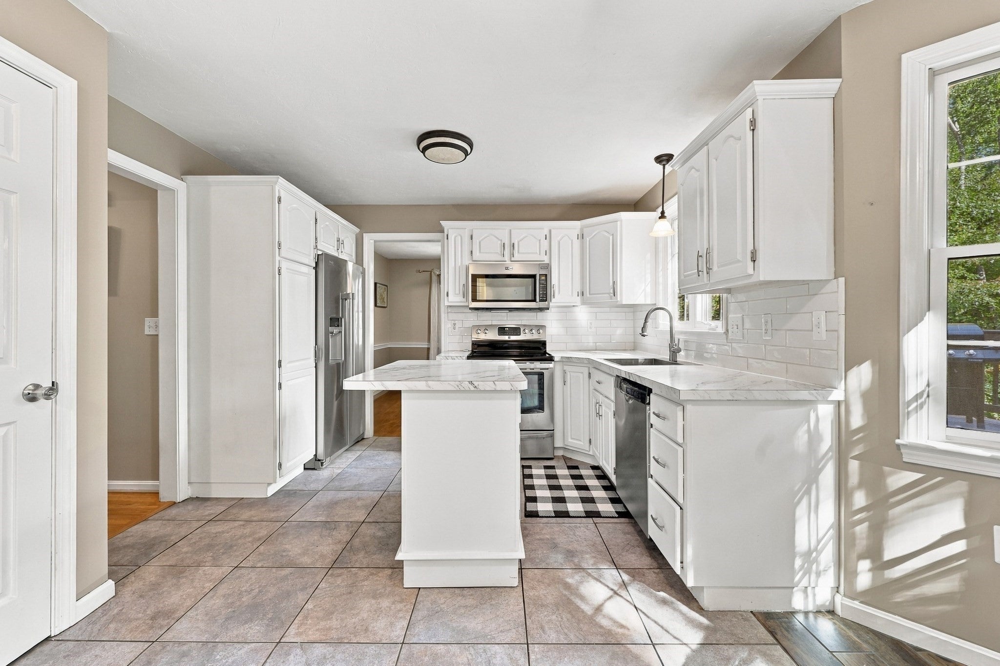 26 Hooksett Circle, Medway, MA, 26 Hooksett Circle, Medway, MA Photo #9