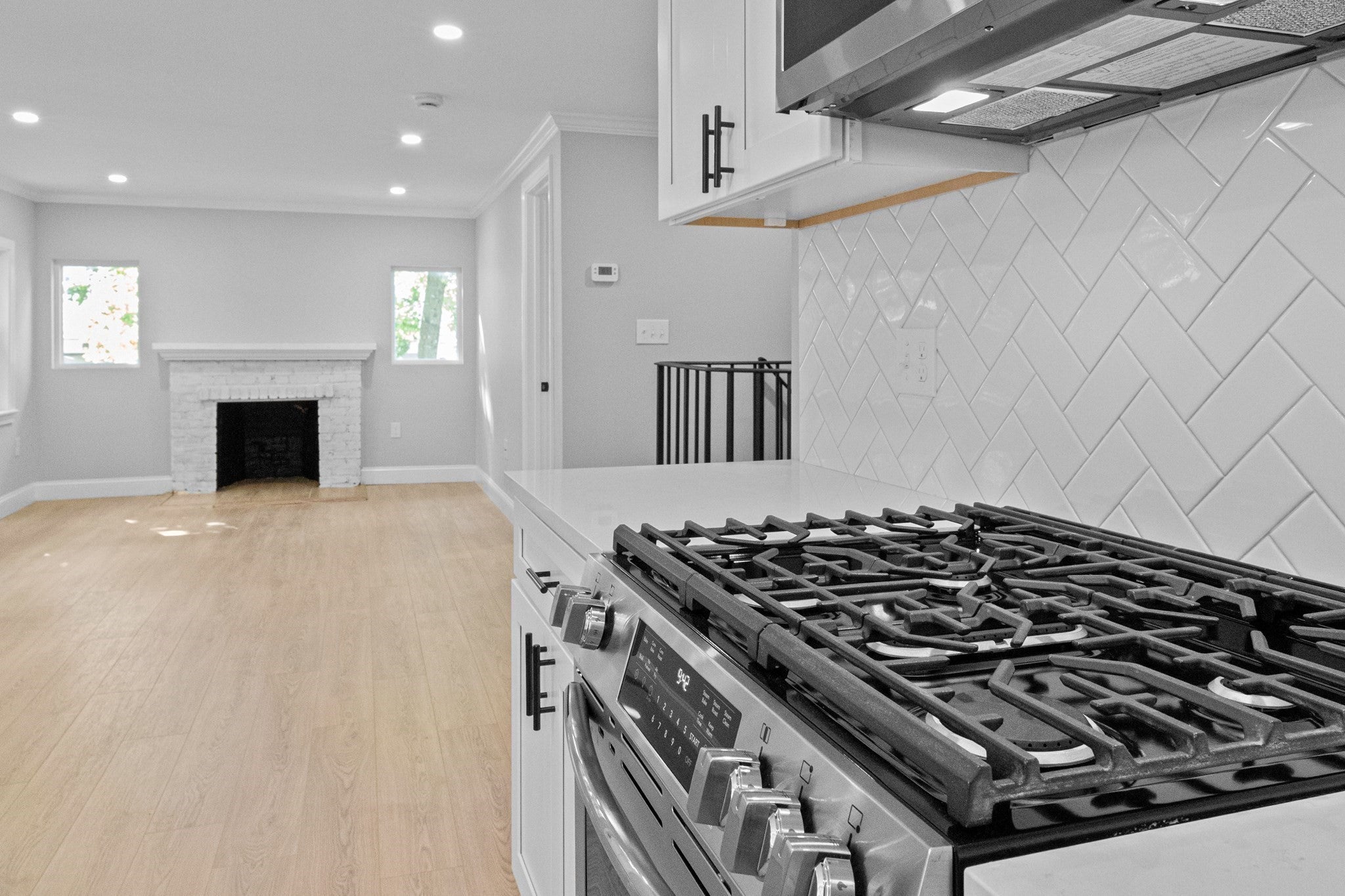 9 Walden Pond Ave, Saugus, MA, 9 Walden Pond Ave, Saugus, MA Photo #6