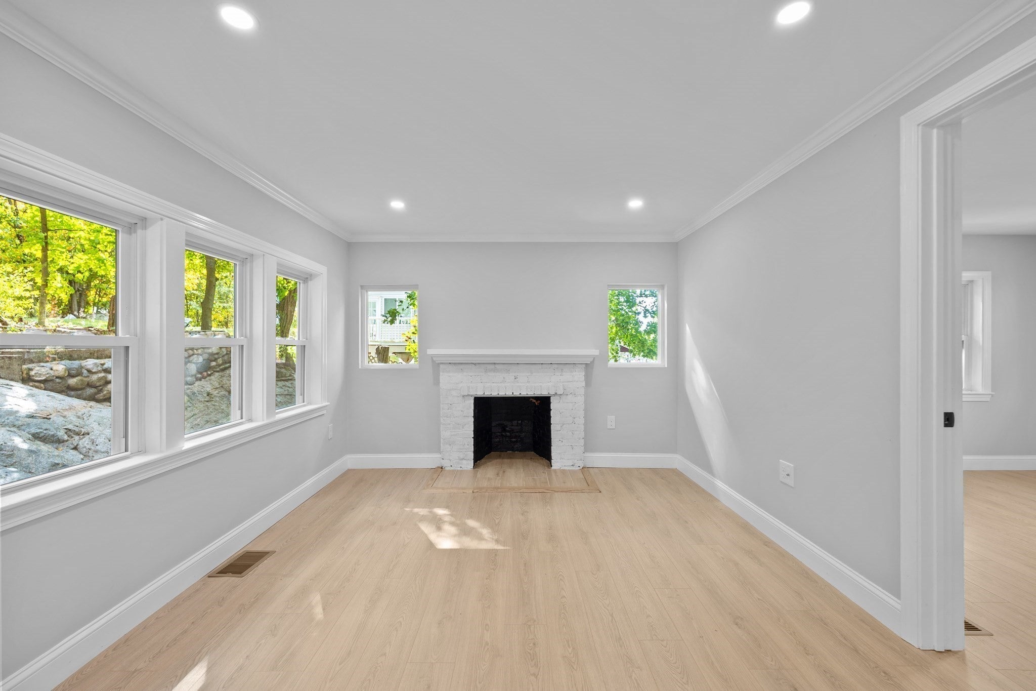 9 Walden Pond Ave, Saugus, MA, 9 Walden Pond Ave, Saugus, MA Photo #14