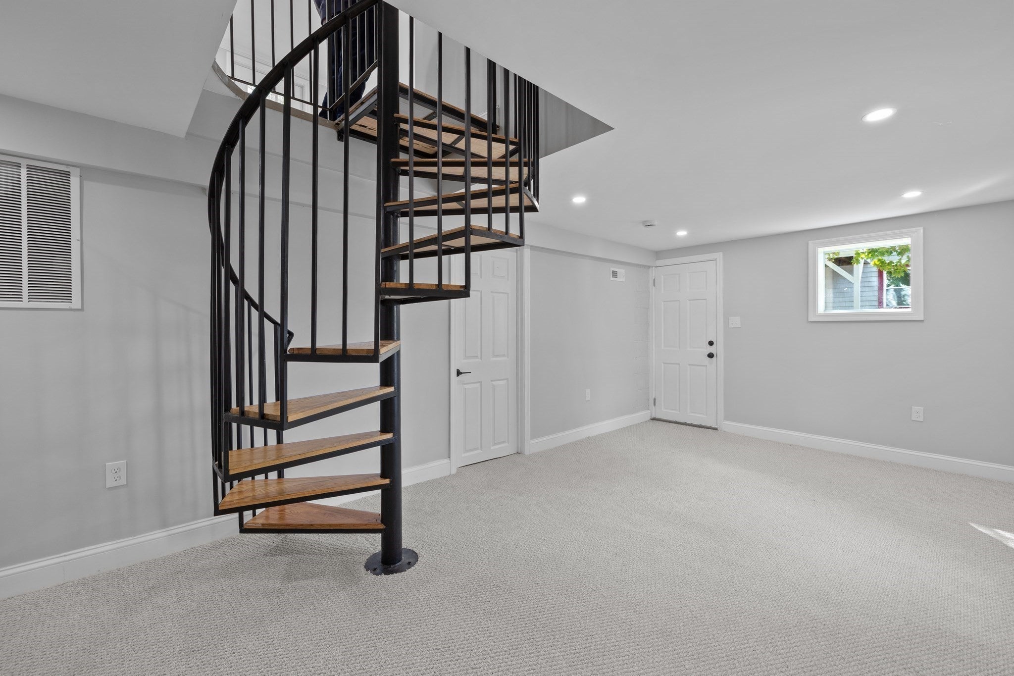 9 Walden Pond Ave, Saugus, MA, 9 Walden Pond Ave, Saugus, MA Photo #31
