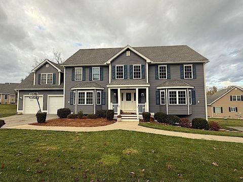 121 Robin Hill Rd B Groton MA 01450