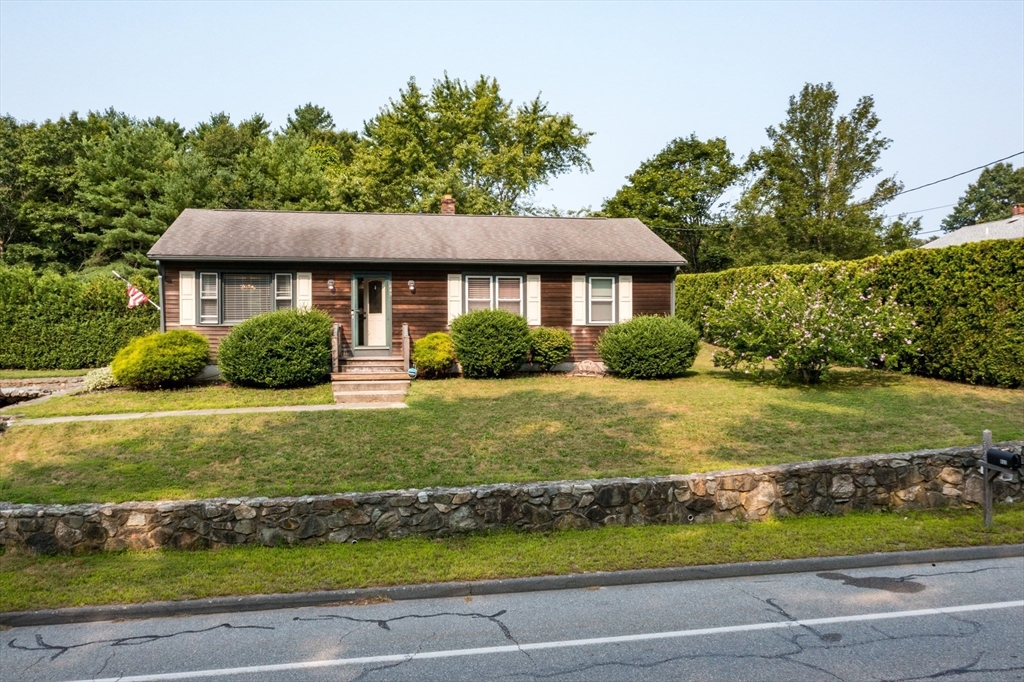 649 Middle Rd